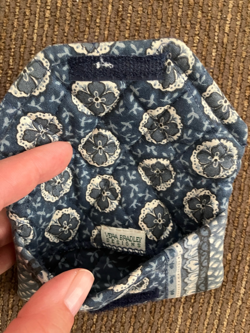 Vera Bradley Navy and Cream Quilted Card Holder - Picture 3 of 4